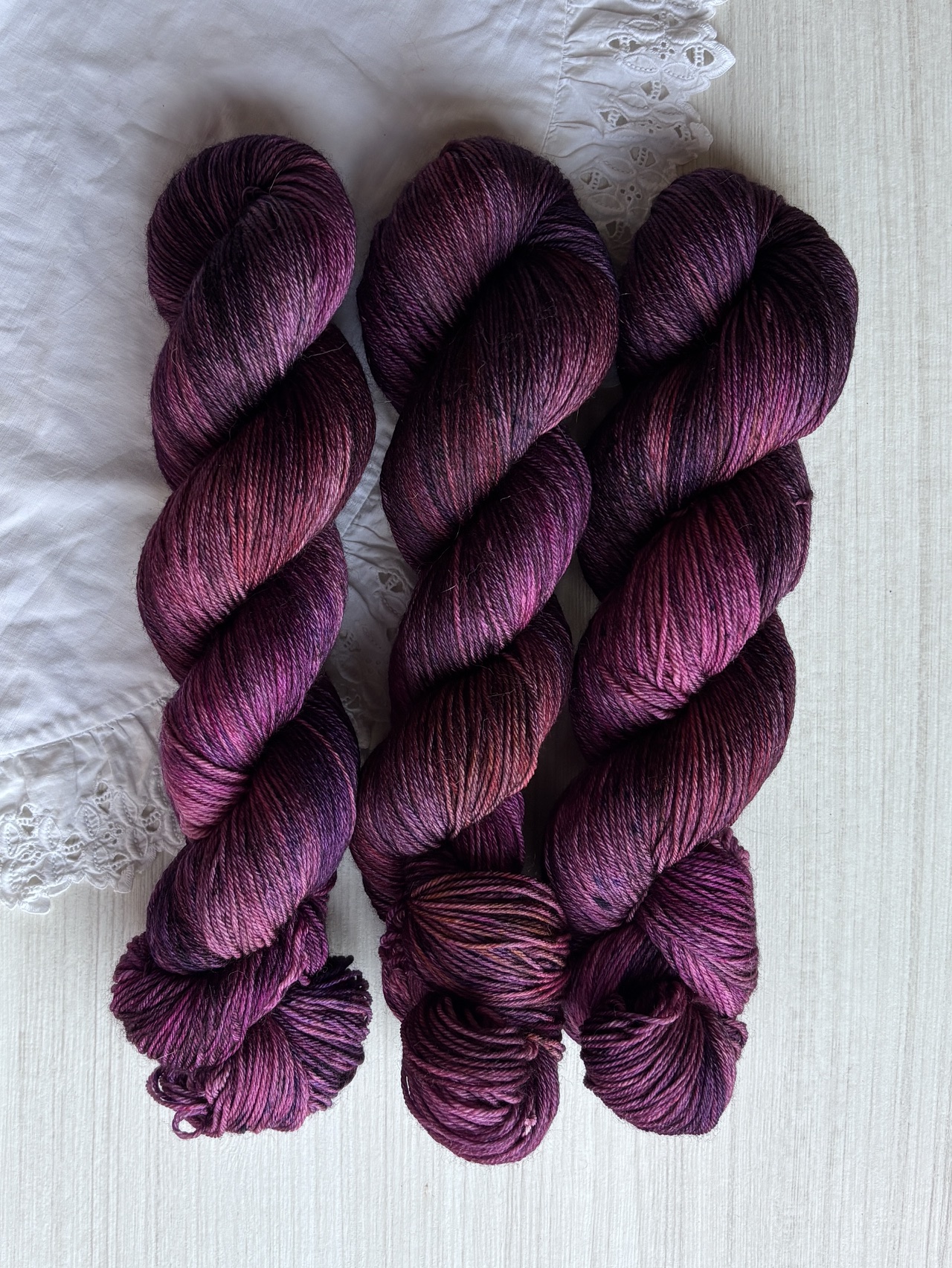 Cassis Ahumado