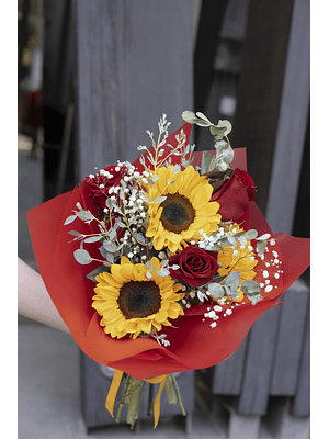 Ramo de Girasoles y Rosas
