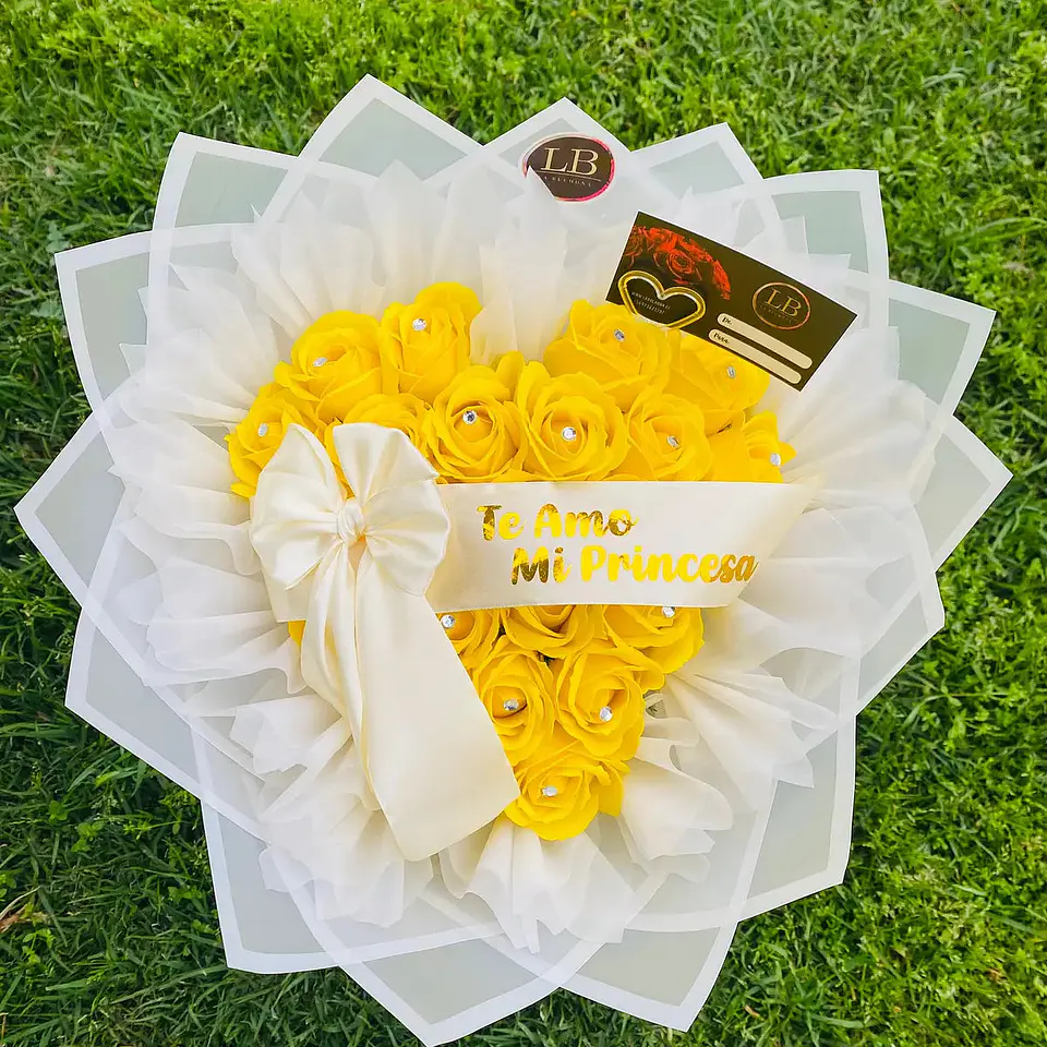 Promesa de Amor con 24 Rosas eternas 2