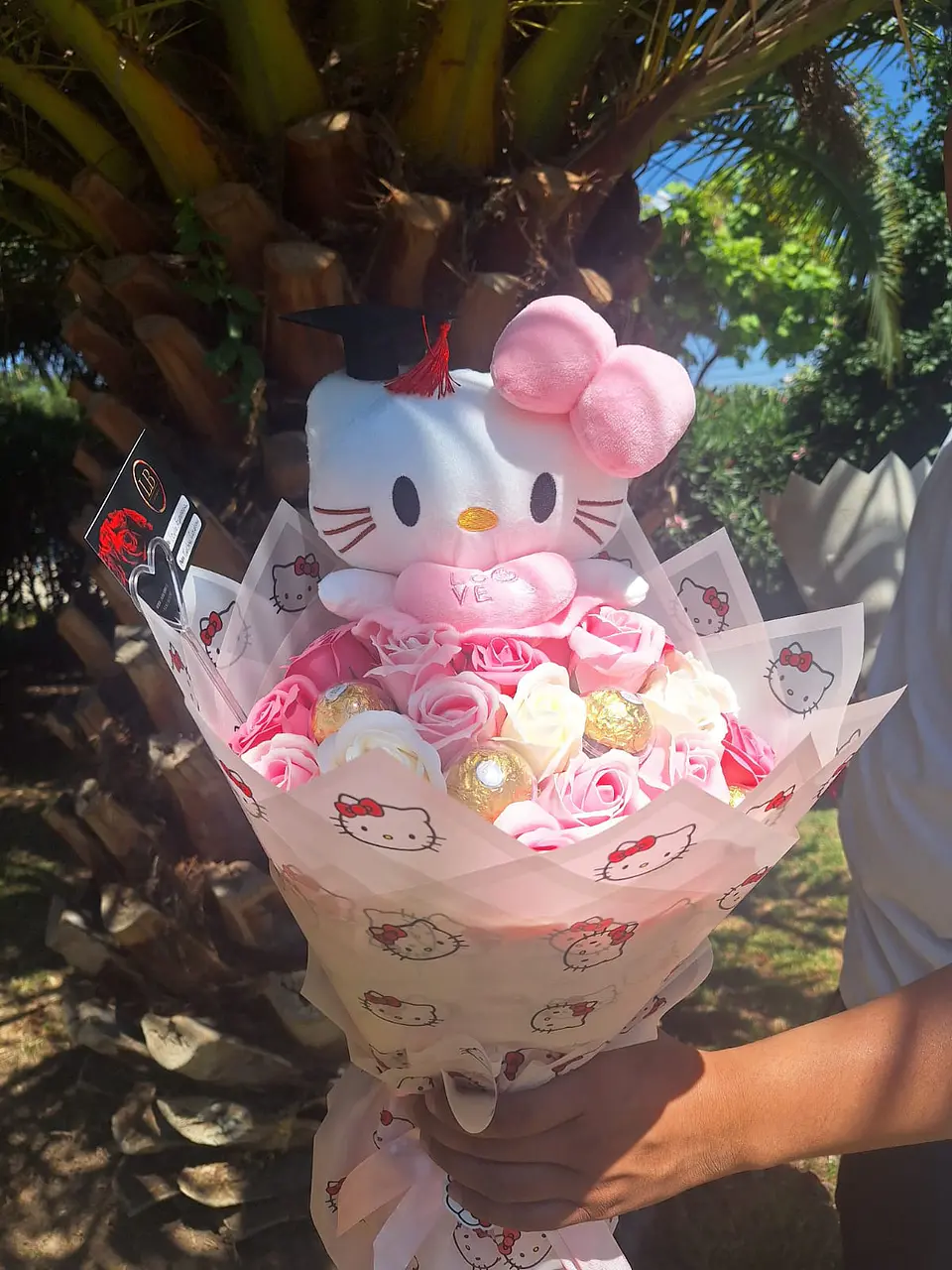 Ramo de Hello Kitty + Bombones 2