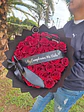 Ramo de rosas naturales con mensaje personalizado  - Miniatura 5