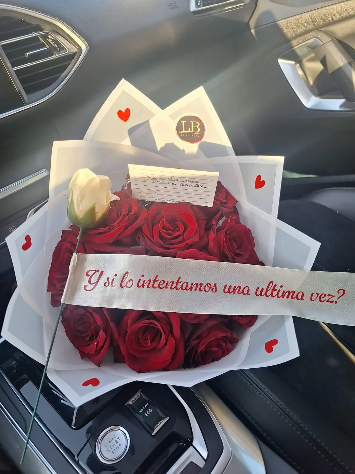 Ramo de 12 rosas naturales + mensaje oculto 2