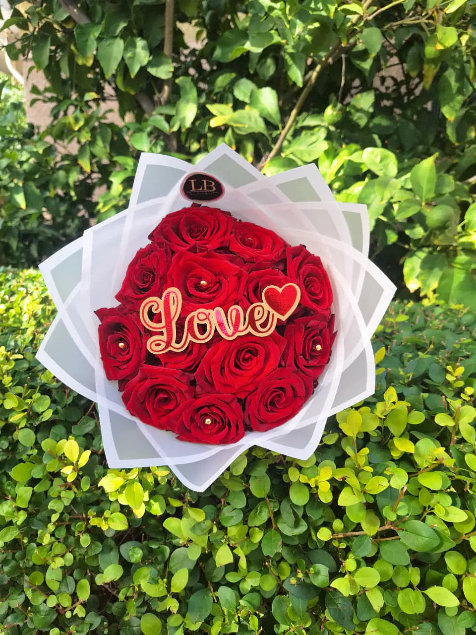 LOVE – 12 Rosas que lo Dicen Todo 1