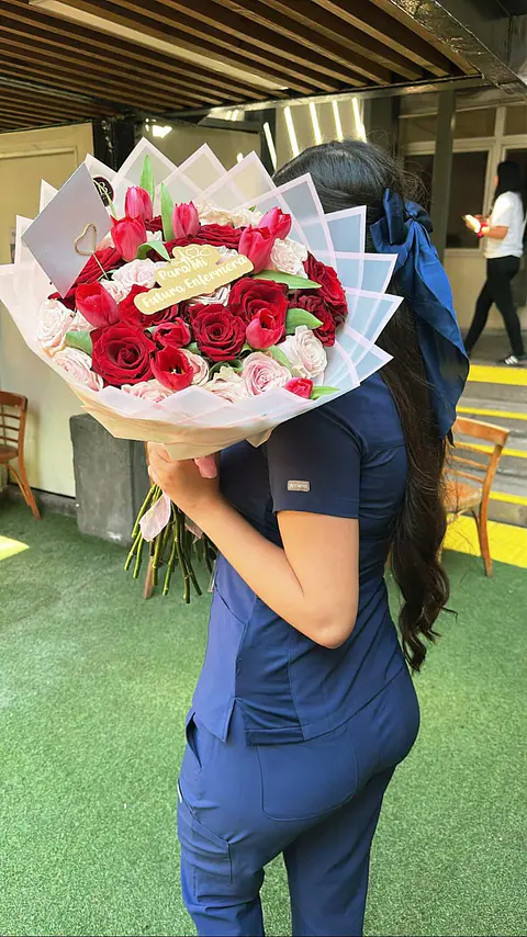 Tulipanes + Rosas 