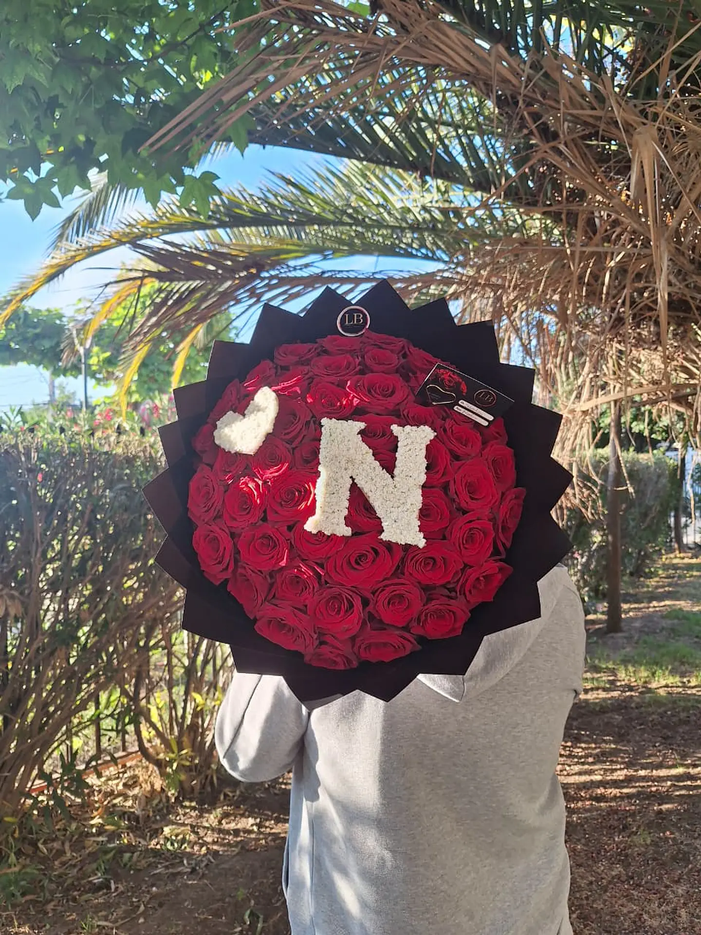 Ramo 50 Rosas Naturales + Inicial 3