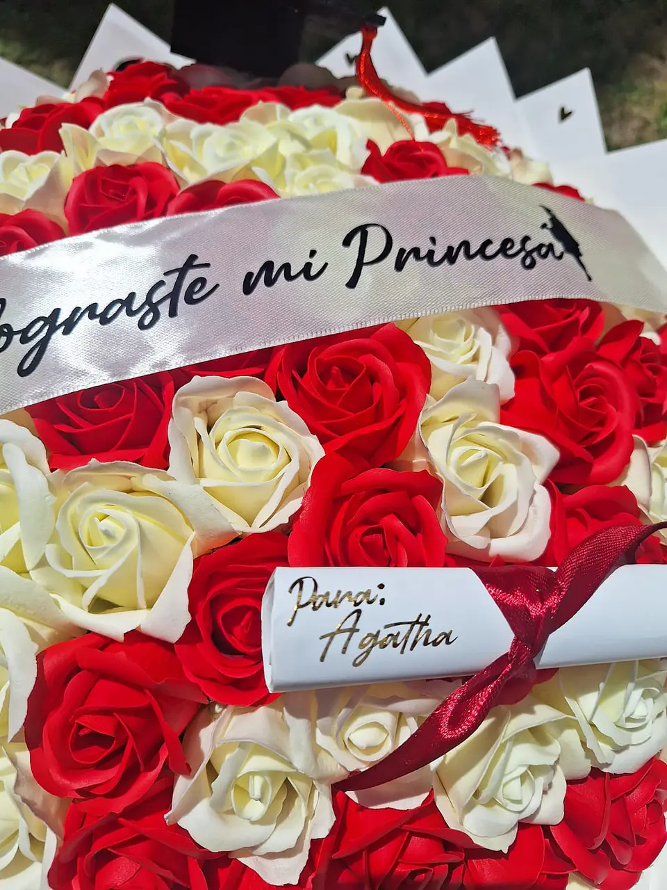 Ramo de 150 Rosas Eternas Graduación 2