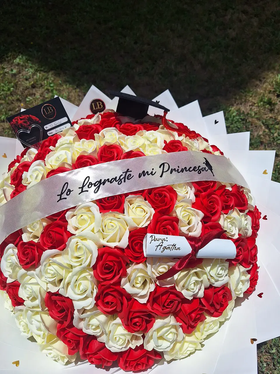Ramo de 150 Rosas Eternas Graduación 3