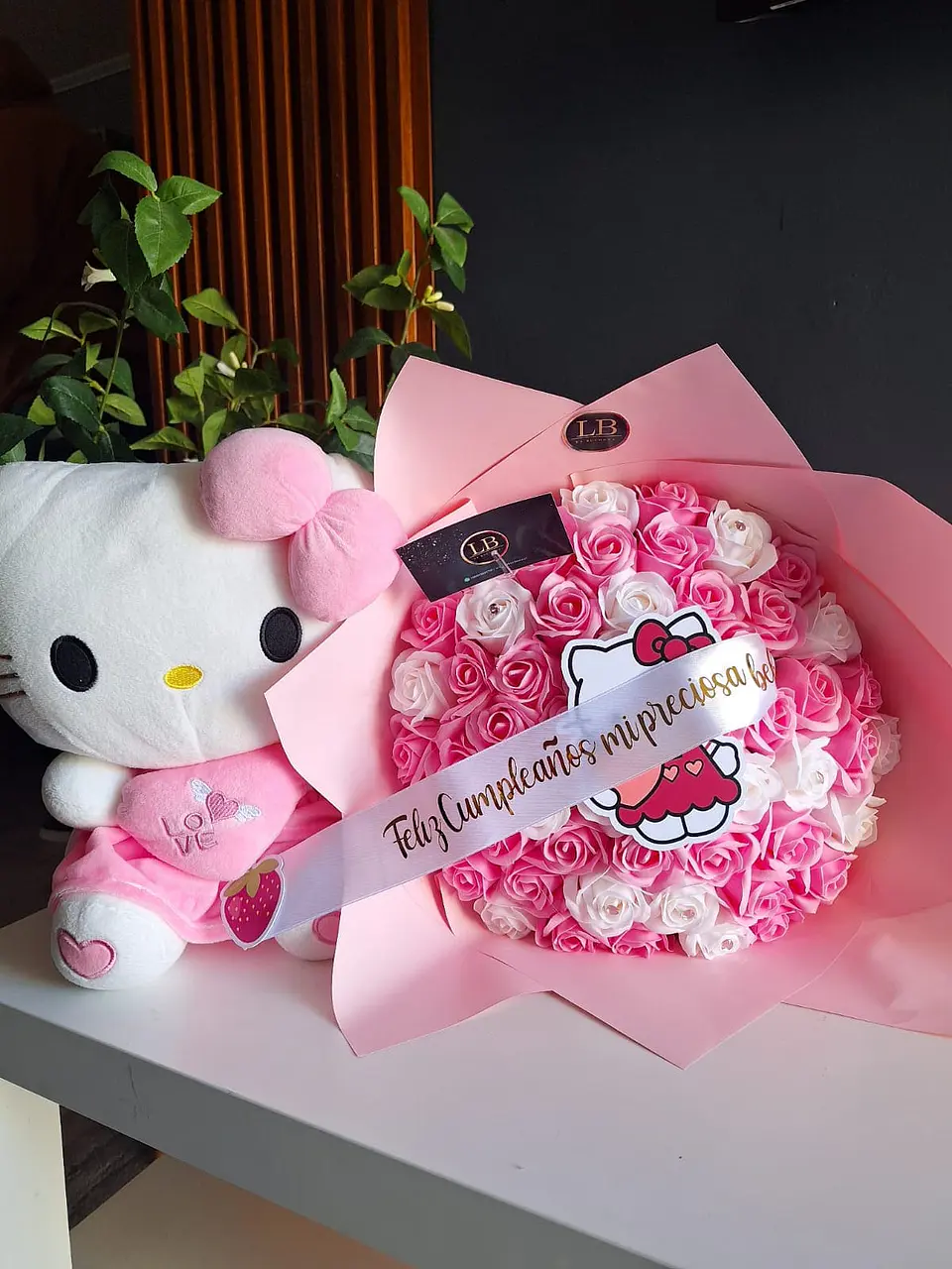 Ramo de Hello Kitty + Peluche  1