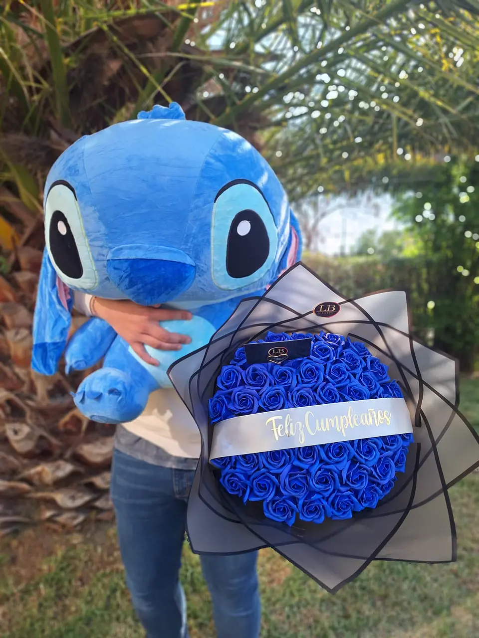Stitch Gigante + Ramo  2