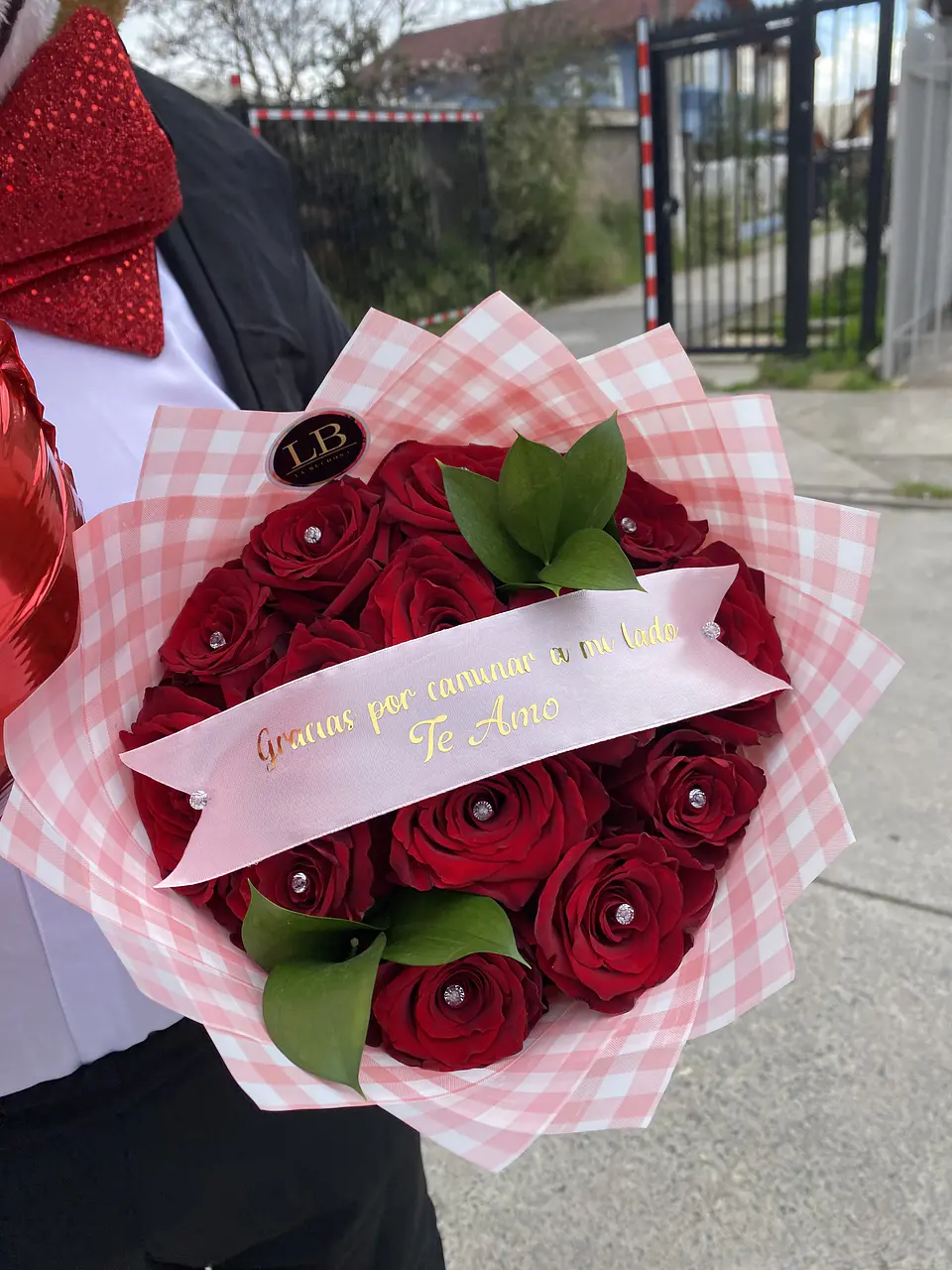 12 Rosas Naturales + cinta personalizada  2