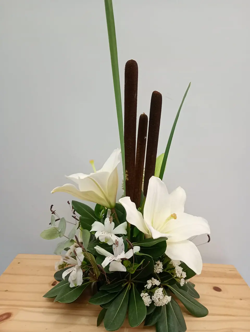 Centro de Mesa Lilium y flores de estación 2