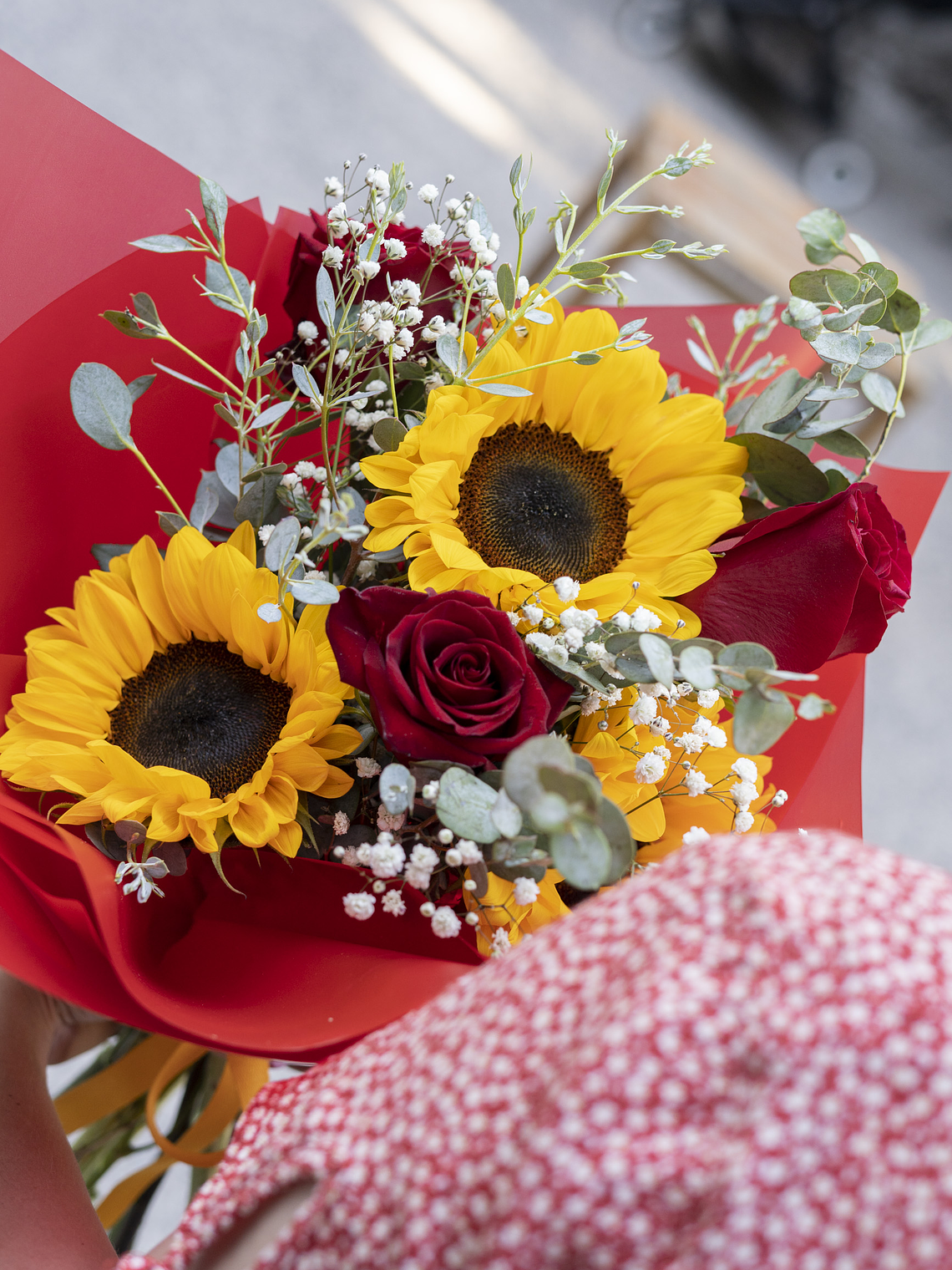 Ramo de Girasoles y Rosas 1