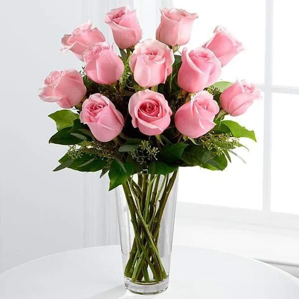 Florero de 12 Rosas Ecuatorianas de color Rosado 1