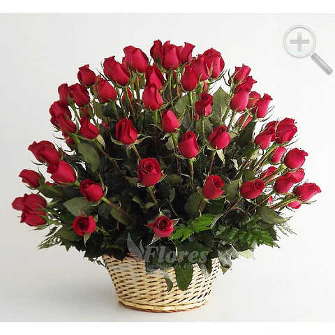 Canasto de 100 Rosas Ecuatorianas