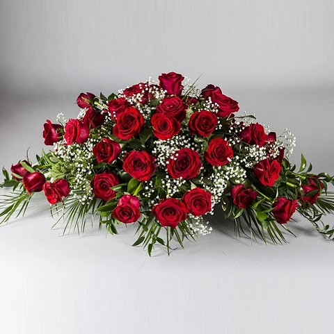 Cubre Urna de 30 Rosas Rojas