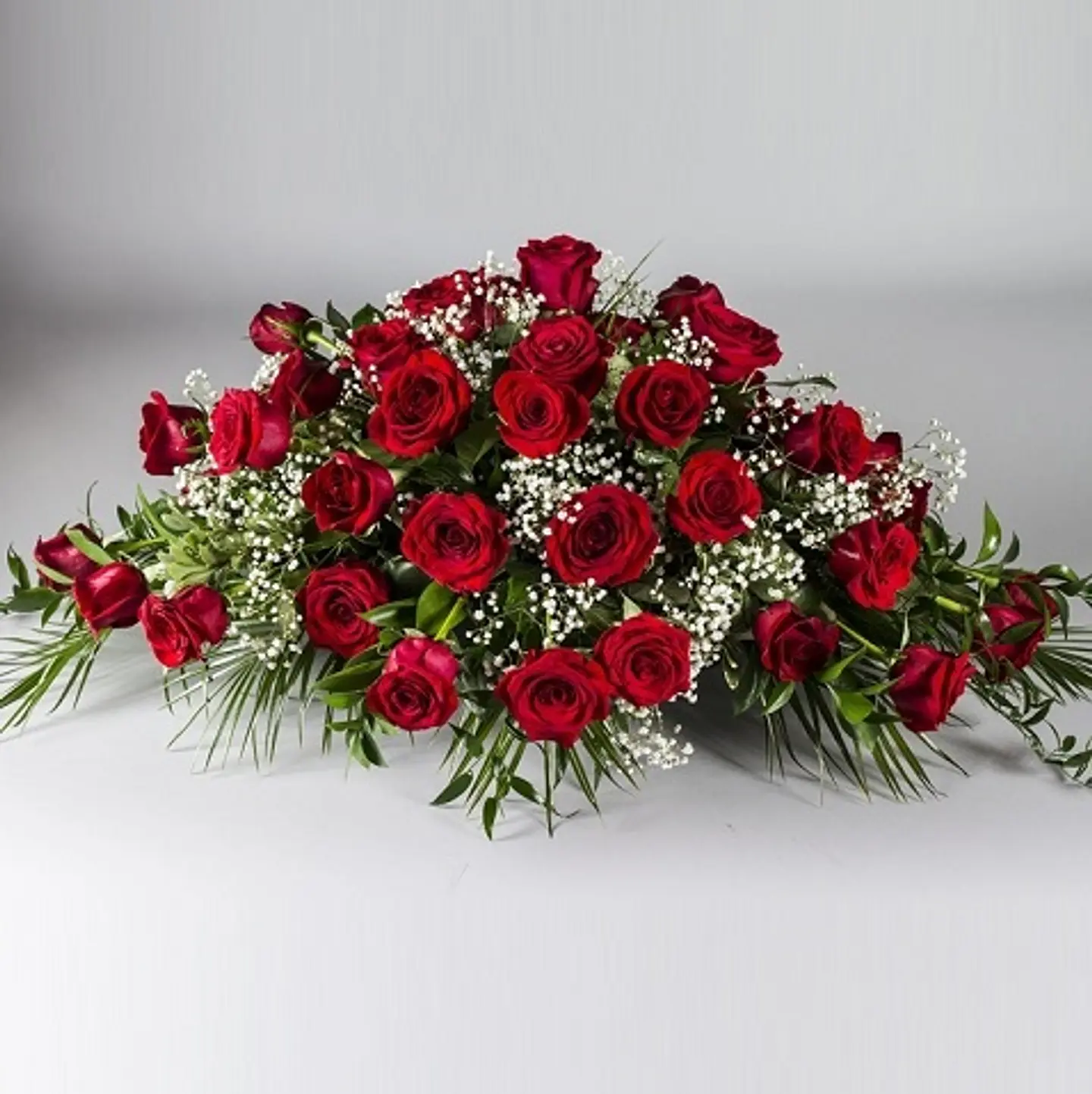 Cubre Urna de 30 Rosas Rojas 1