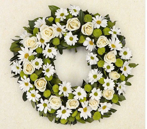 Corona Pequeña Rosas Blancas
