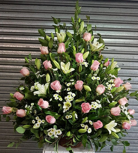 Arrimo Rosas Rosadas y Lilium