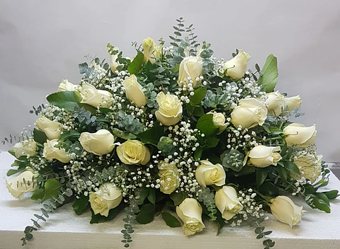 Cubre Urna 50 Rosas Blancas