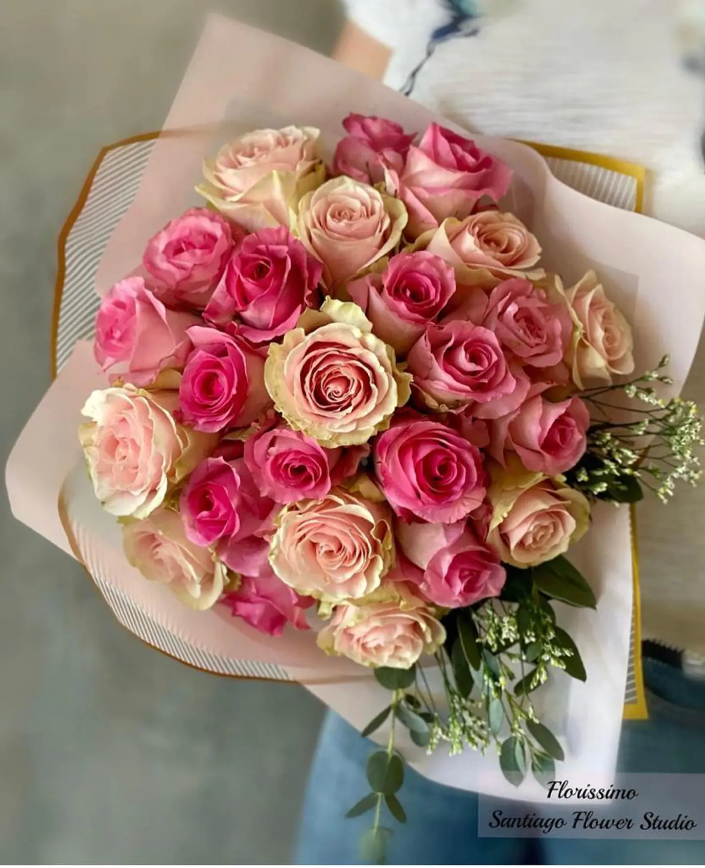 Ramo de 25 Rosas Ecuatorianas dos colores 1