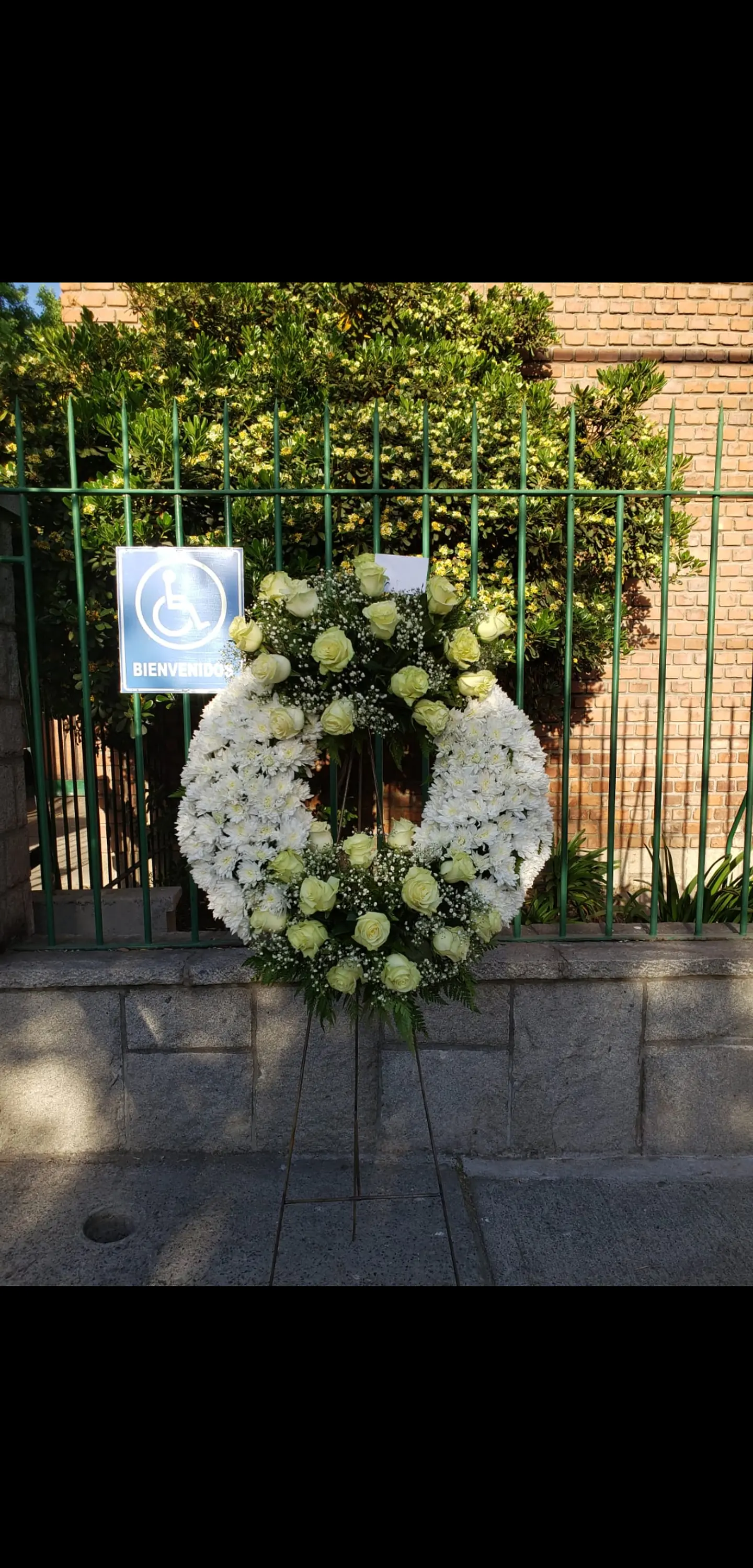 Corona de Rosas Blancas 1