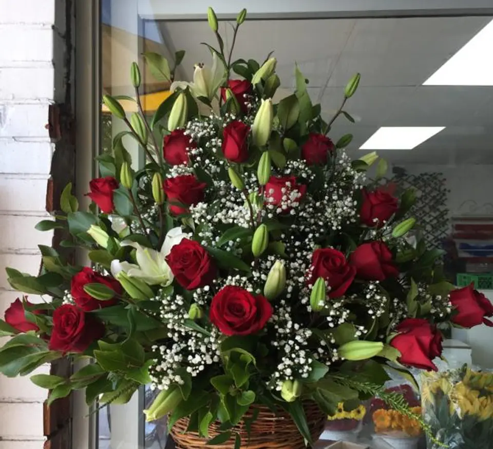 Arrimo de Rosas Rojas 1
