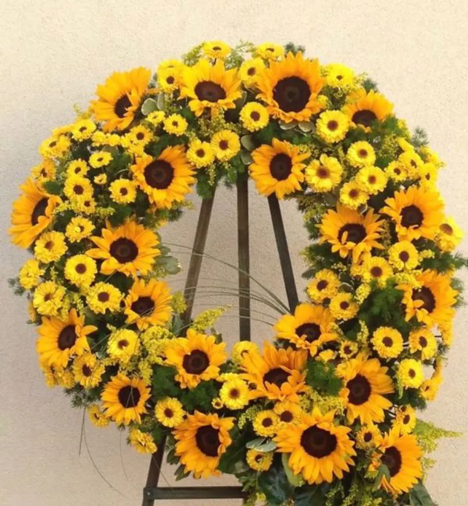 Corona Fúnebre de Girasoles  1
