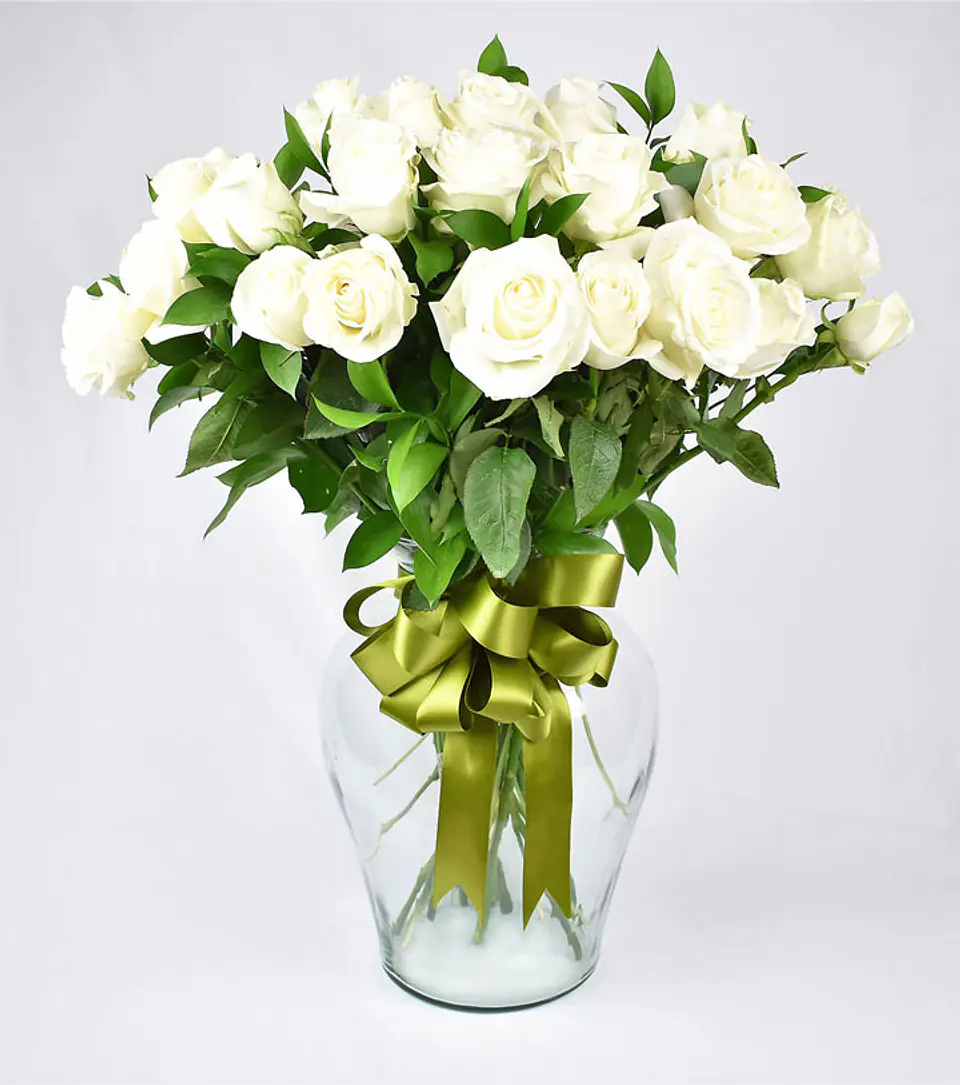 Florero de 24 Rosas Blancas 1