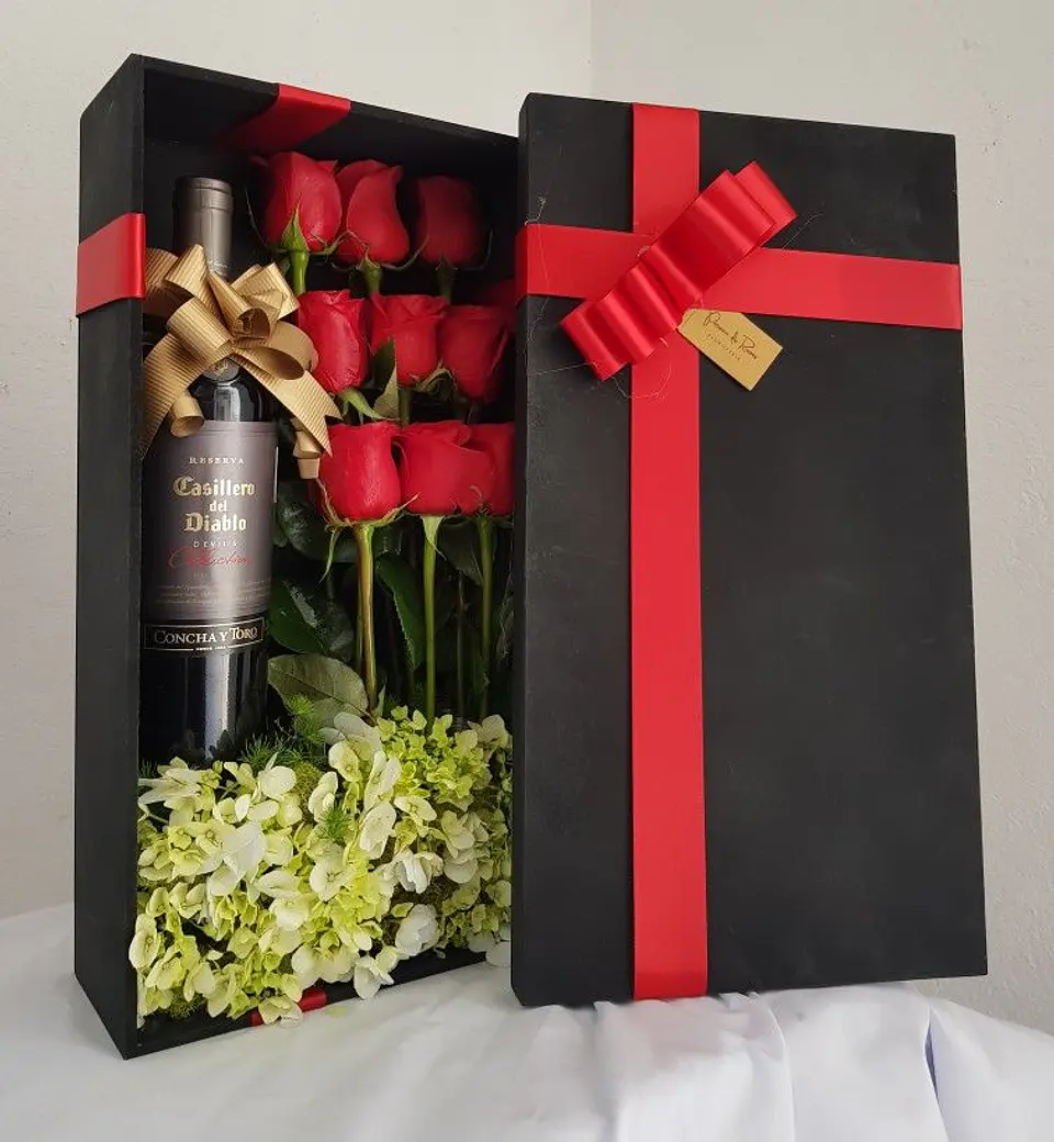 Caja de Rosas y Vino 1