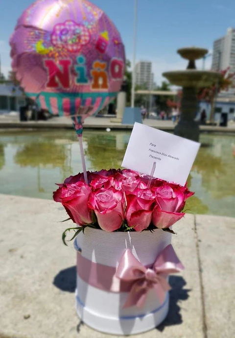 Caja de Rosas y Globito