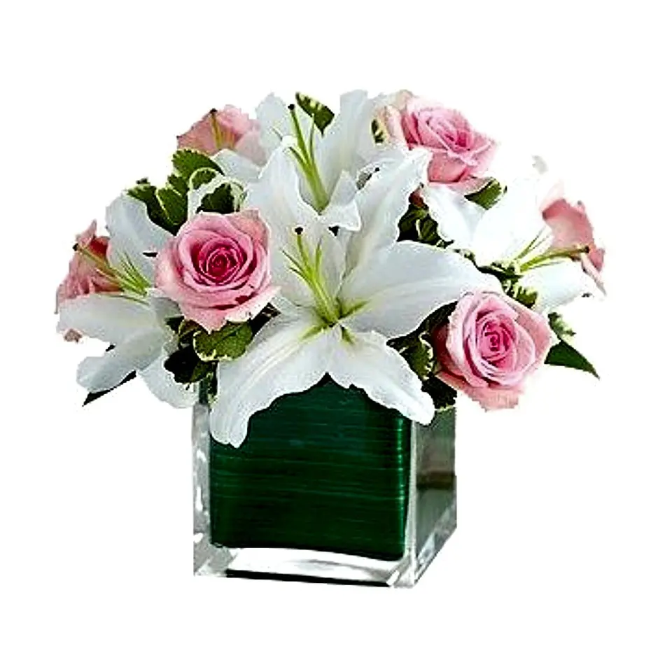 Cubo de Rosas y Lilium 1