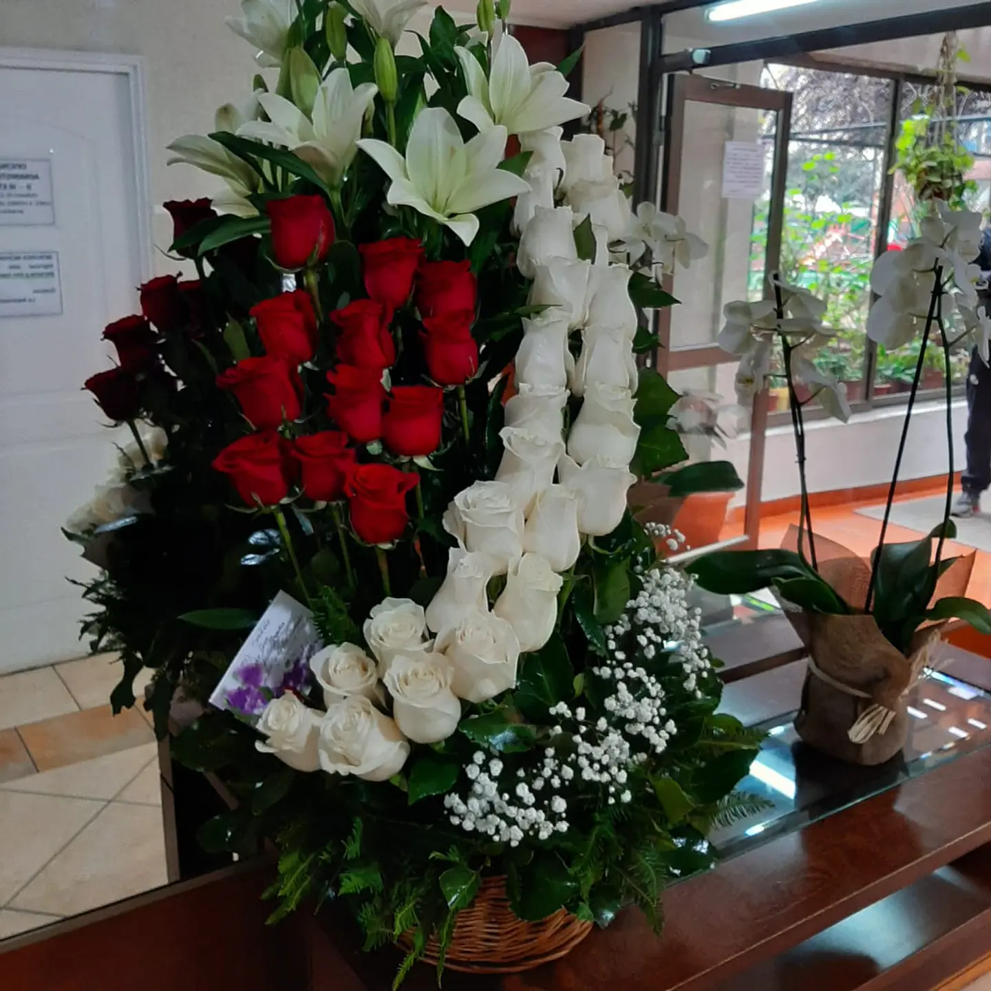 Arrimo de Rosas Funebre 1