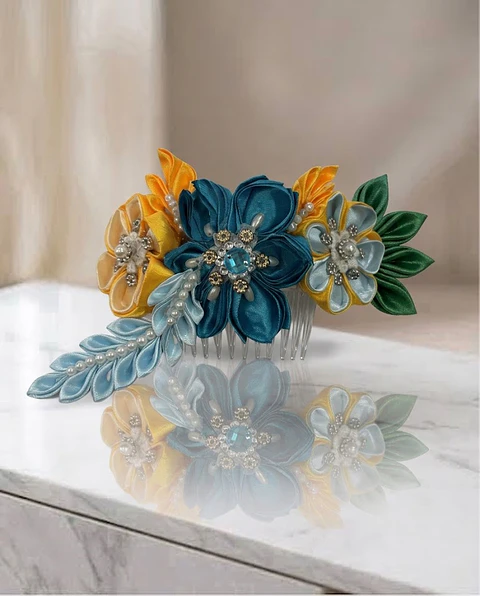 Tocado de Cueca "Cascada Turquesa": Peineta Floral Multicolor con Perlas
