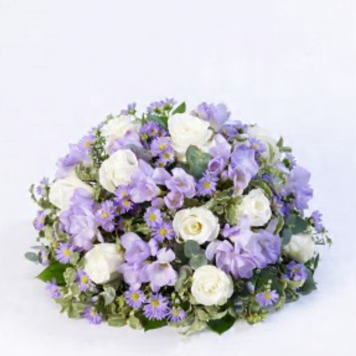 Cojin Floral Redondo lila Y Blanco. 1