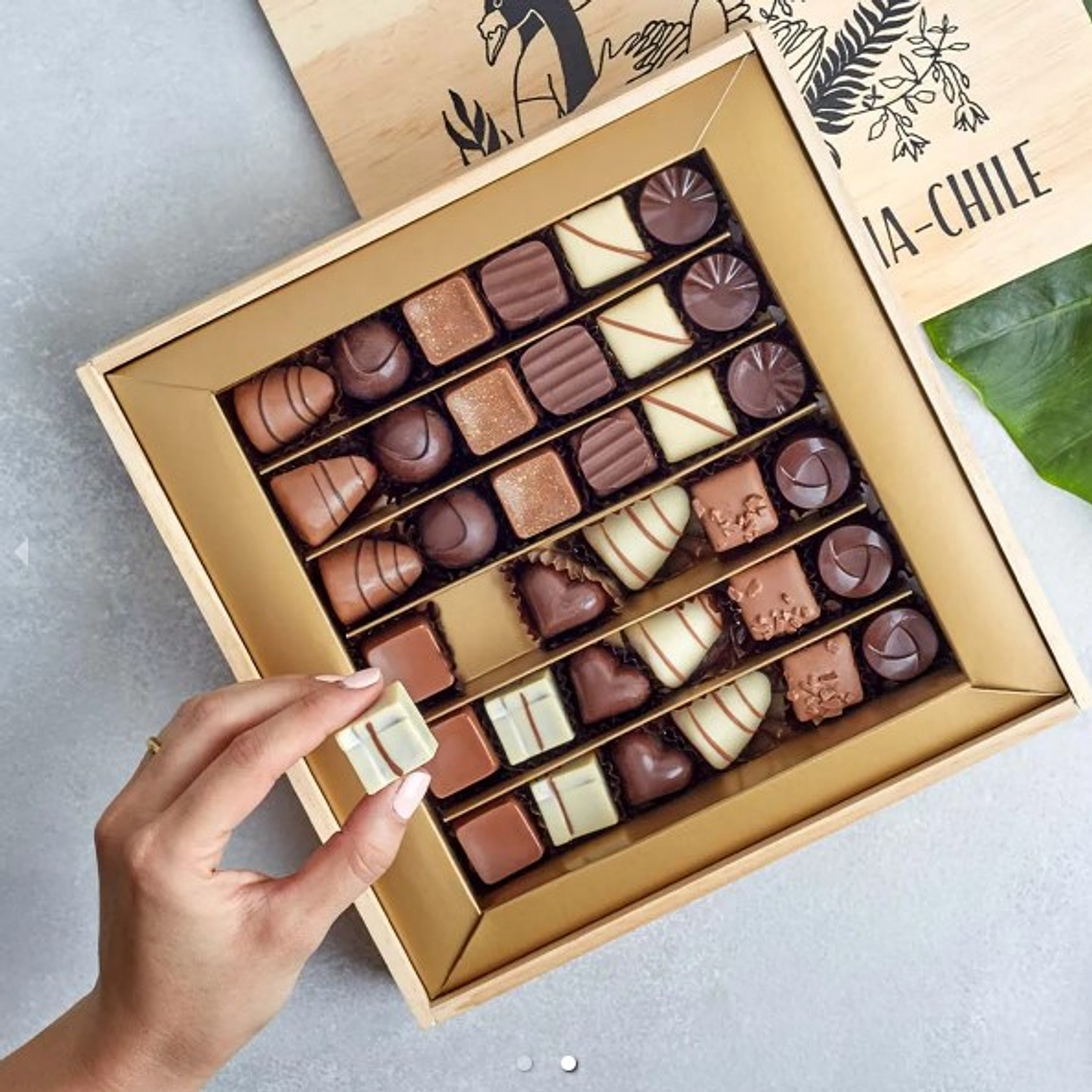 Caja bombones 360 grs 1