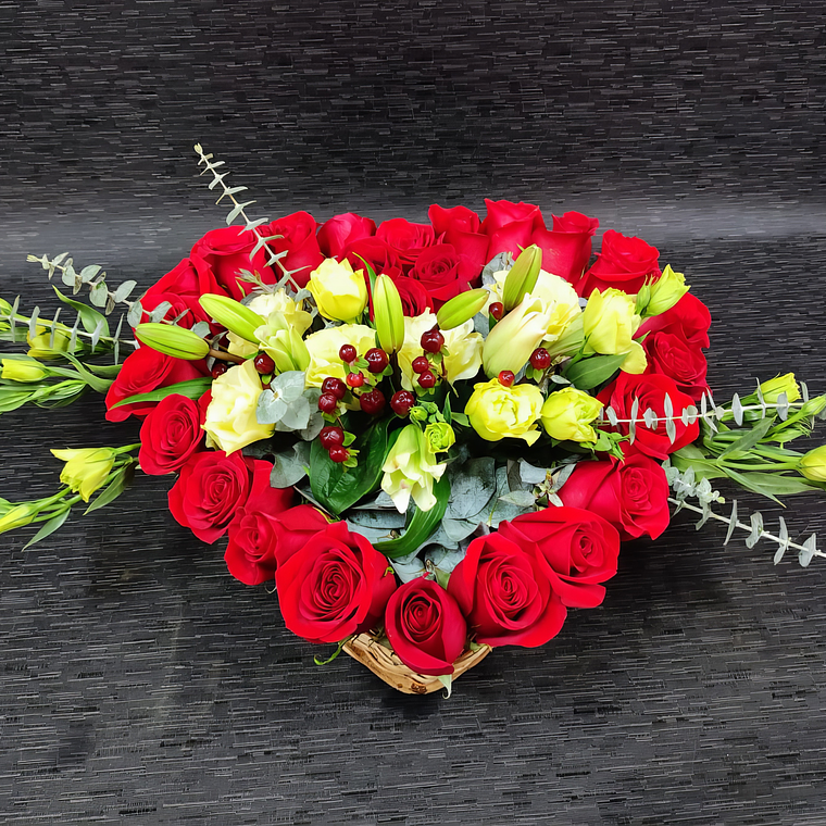 Corazón fúnebre con Rosas y Liliums 2