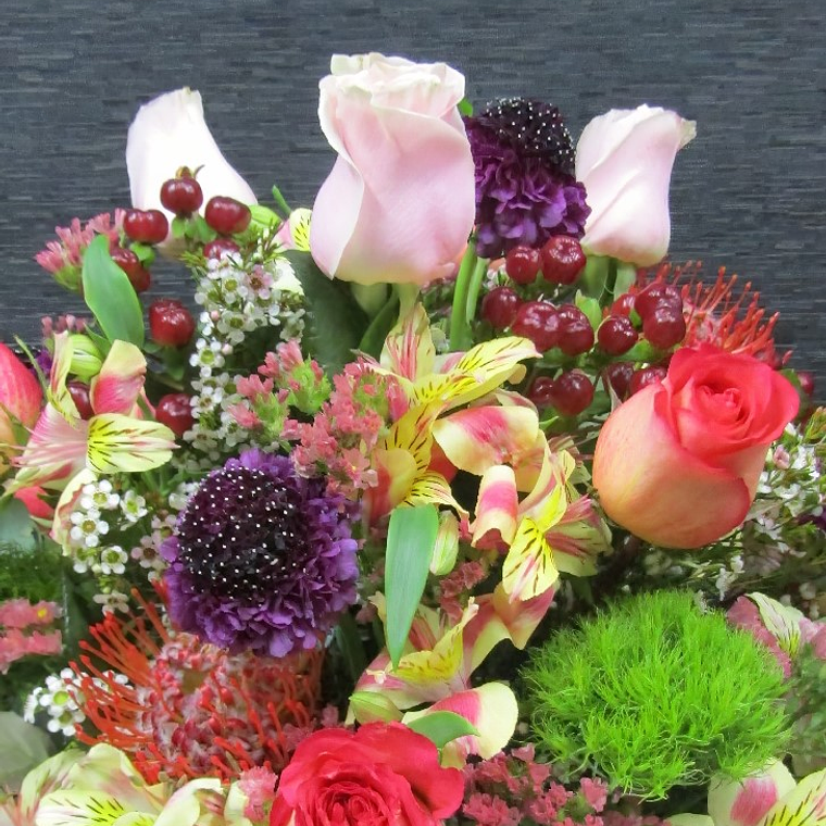 Arreglo Floral Variado y Exótico | Rosas Mixtas 2