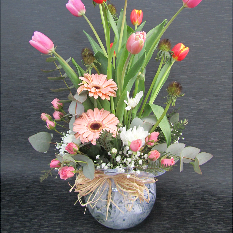 Arreglo de Tulipanes Rosados y Gerberas 2
