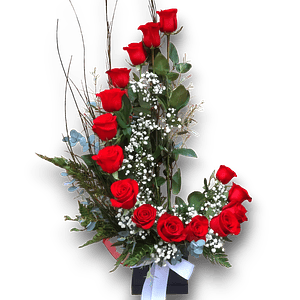 Arreglo Floral Vertical de Rosas Rojas