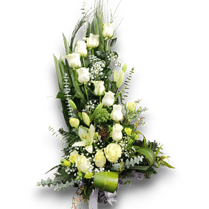 Arreglo de Rosas Blancas y Lirios 