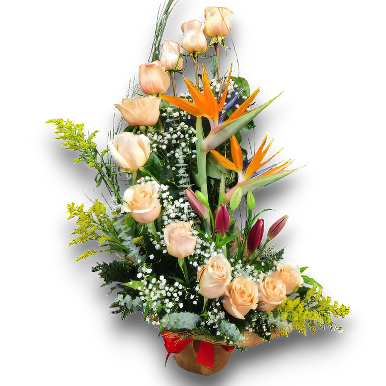 Arreglo Floral Vertical: Rosas Durazno y Aves del Paraíso 1