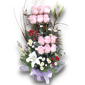 Arreglo Floral Rosas Rosadas y Lirios Blancos