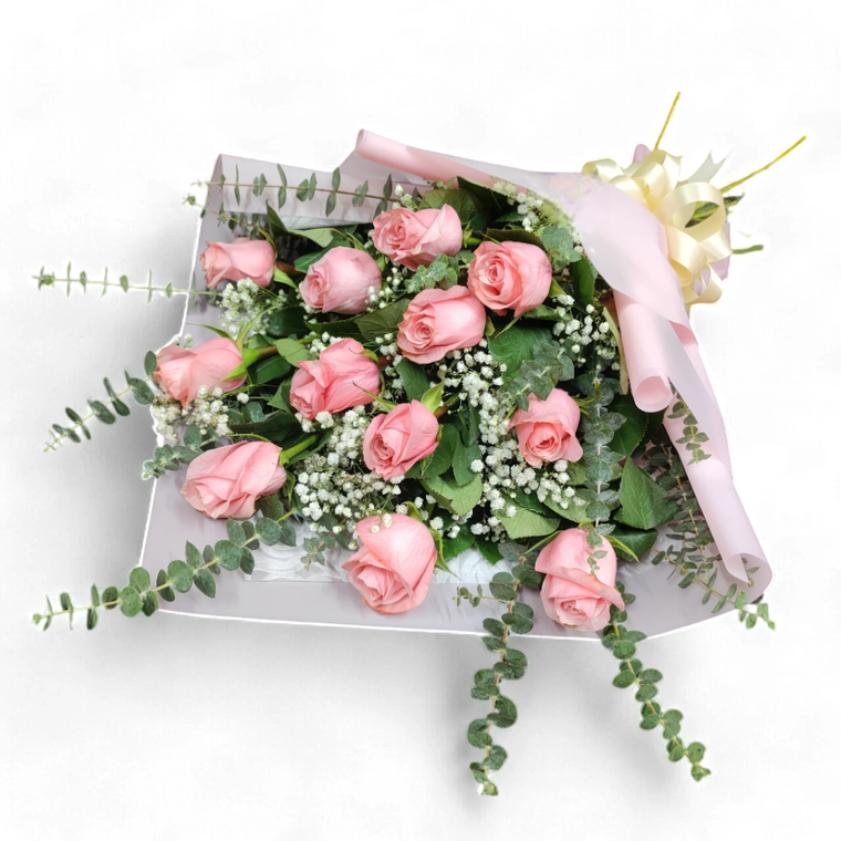 Ramo de 12 Rosas Rosadas Frescas – Ternura y Afecto 1