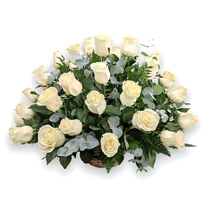 Cesta de Condolencias 50 Rosas Blancas - Respeto Eterno