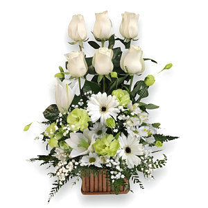 Arreglo Condolencias Vertical Rosas Blancas y Lirios