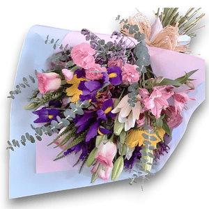 ✨ Segundo Ramo Más Vendido: Rosas Rosadas, Iris y Lirios