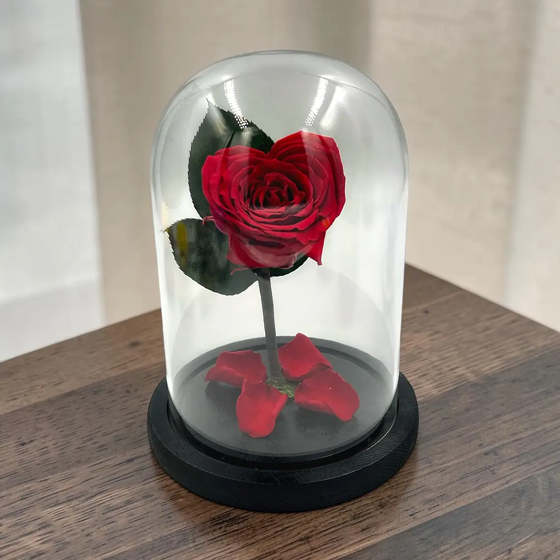 Rosa Eterna Roja en Cúpula de Vidrio Corazón 4