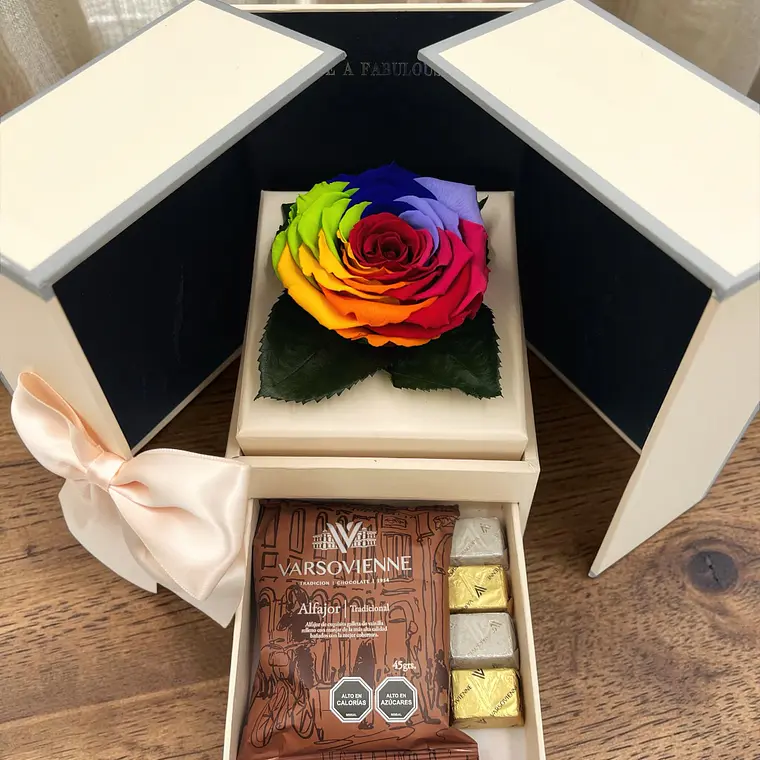 Rosa Eterna Multicolor – Incluye Chocolates y Foto  2