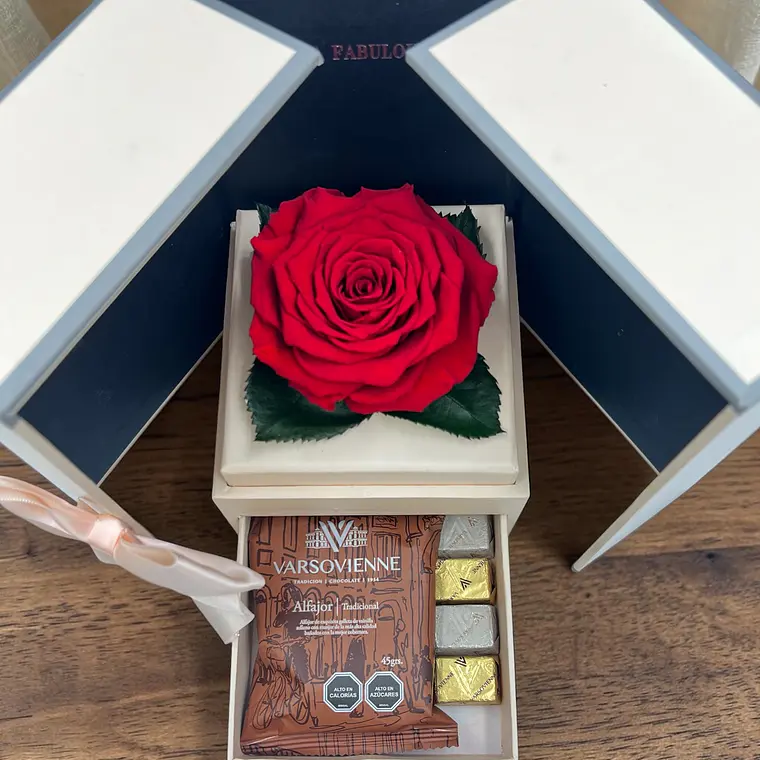 Rosa Eterna Roja – Chocolates y Foto 2