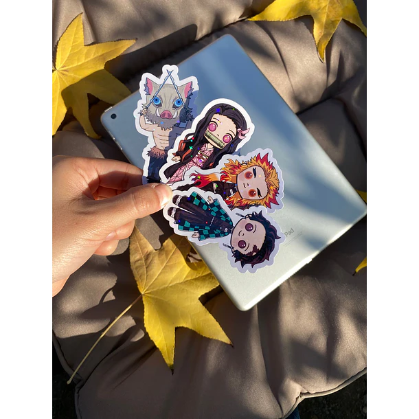 STICKER HOLOGRÁFICO | KIMETSU NO YAIBA